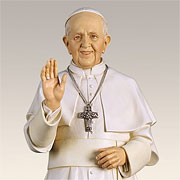 Papast Franziskus als Holzstatue Papst Franziskus